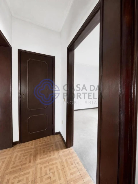 Moradia T4 para Venda em Moreira de Conegos