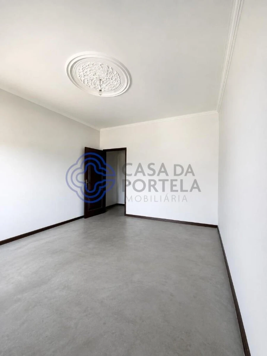Moradia T4 para Venda em Moreira de Conegos Foto 12