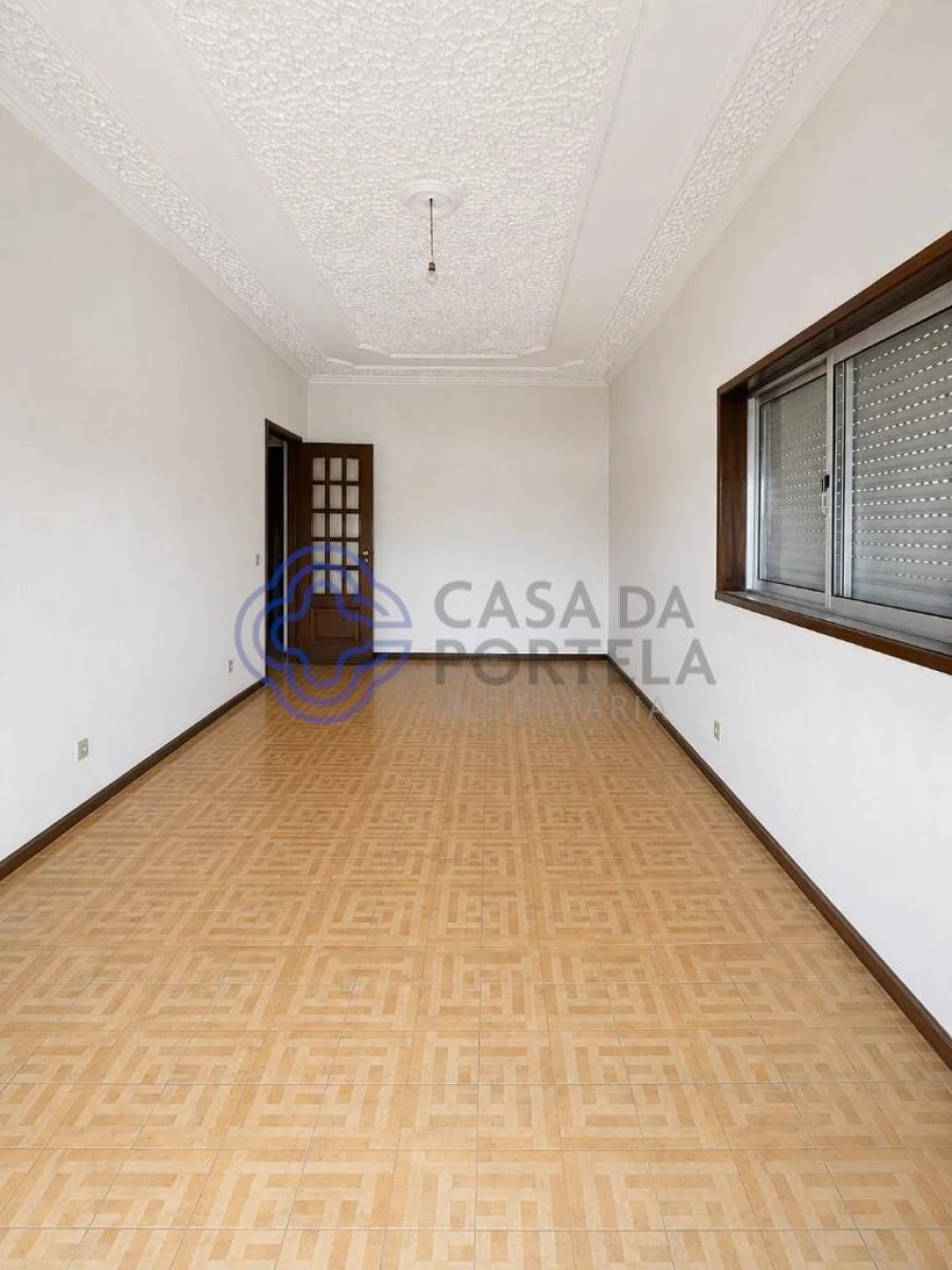 Moradia T4 para Venda em Moreira de Conegos Foto 4
