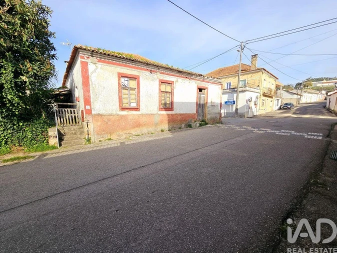 Moradia T6 para Venda em Eiras e São Paulo de Frades Foto 2