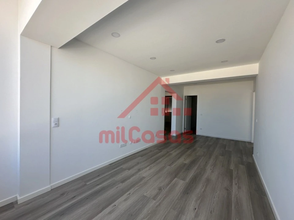 Apartamento T3 para Arrendamento em Ericeira Foto 2