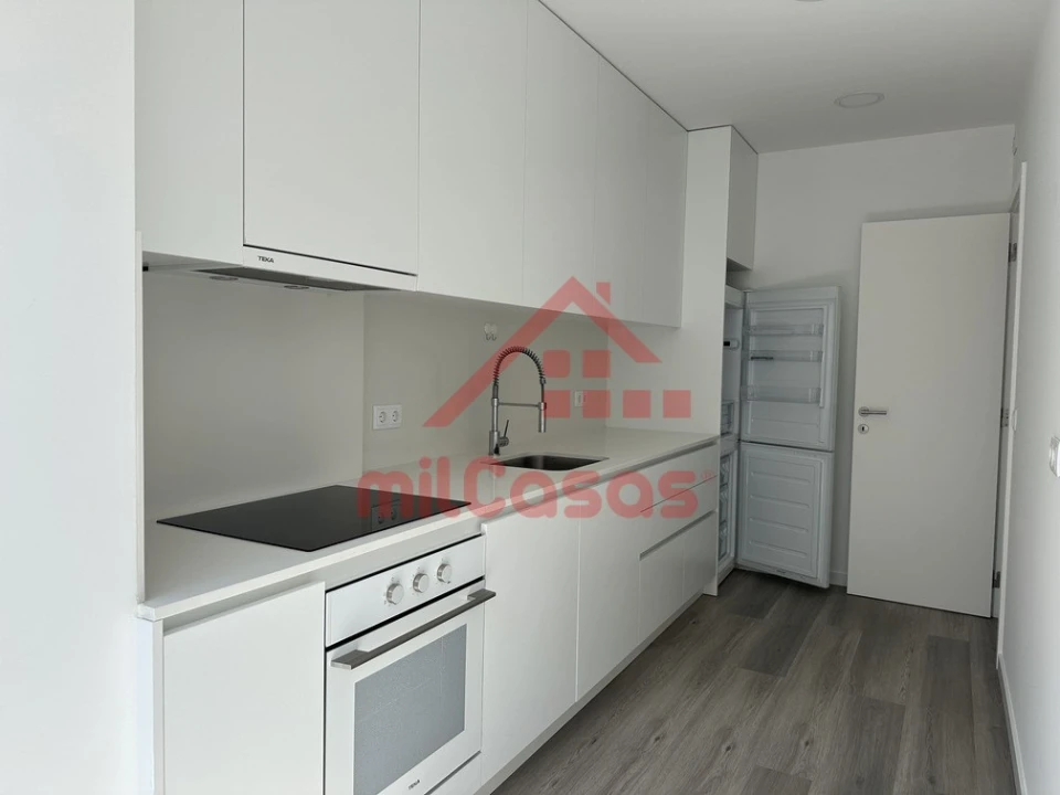 Apartamento T3 para Arrendamento em Ericeira Foto 7