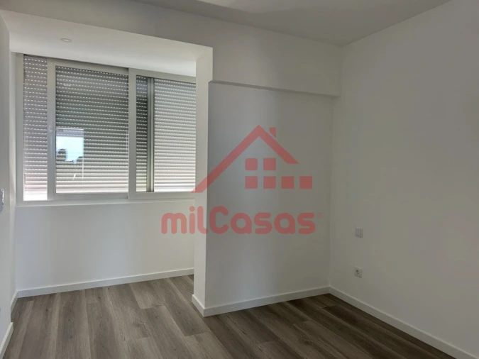 Apartamento T3 para Arrendamento em Ericeira Foto 11