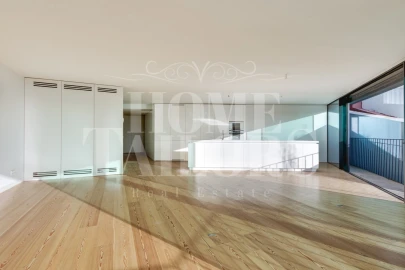 Apartamento T2 para Arrendamento em Misericórdia
