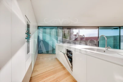 Apartamento T2 para Arrendamento em Misericórdia