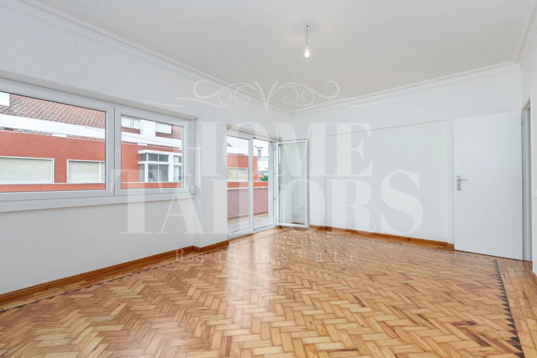 Apartamento T3 para Arrendamento em Santo António Foto 2