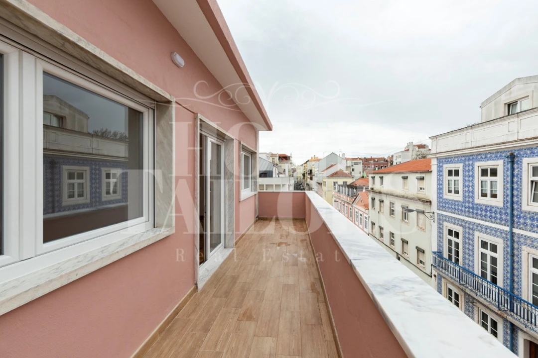 Apartamento T3 para Arrendamento em Santo António Foto 1