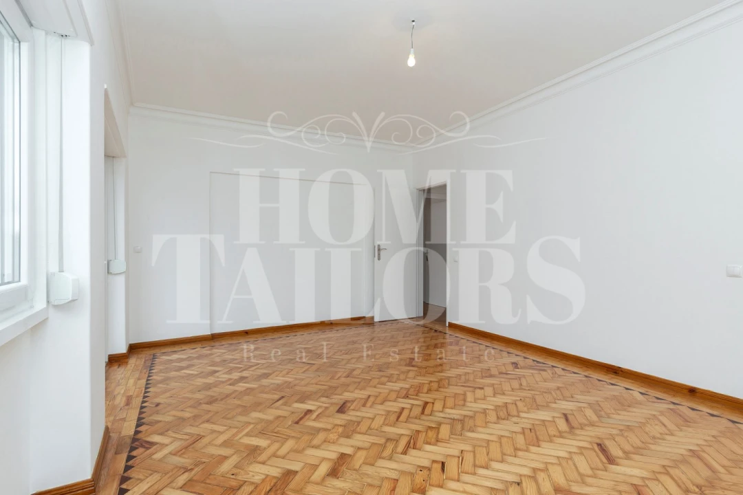 Apartamento T3 para Arrendamento em Santo António Foto 5