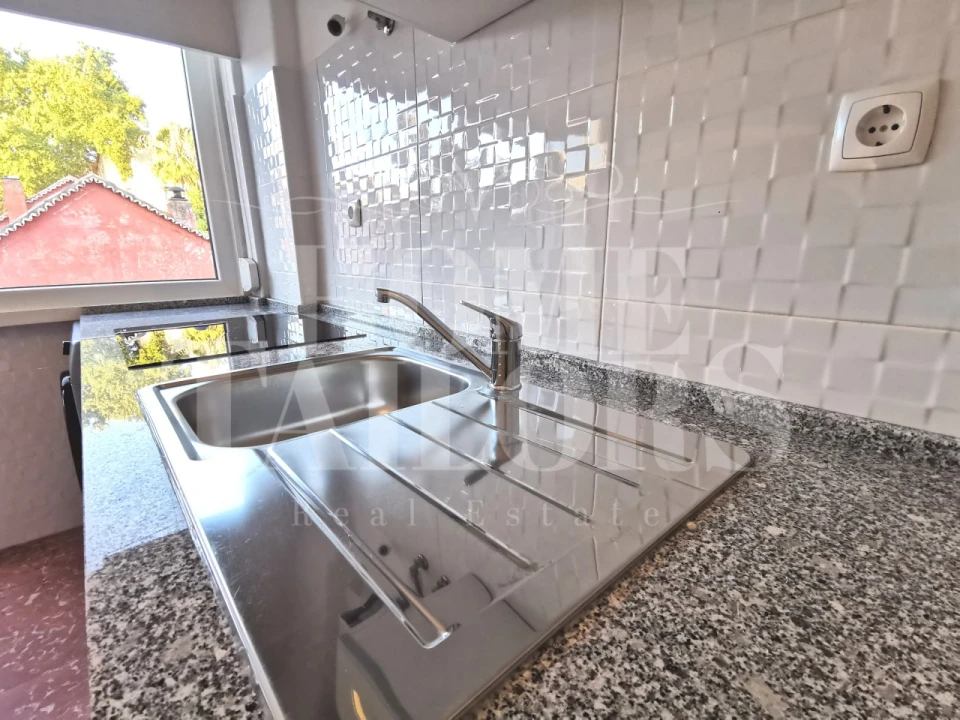 Apartamento T3 para Arrendamento em Santo António Foto 7