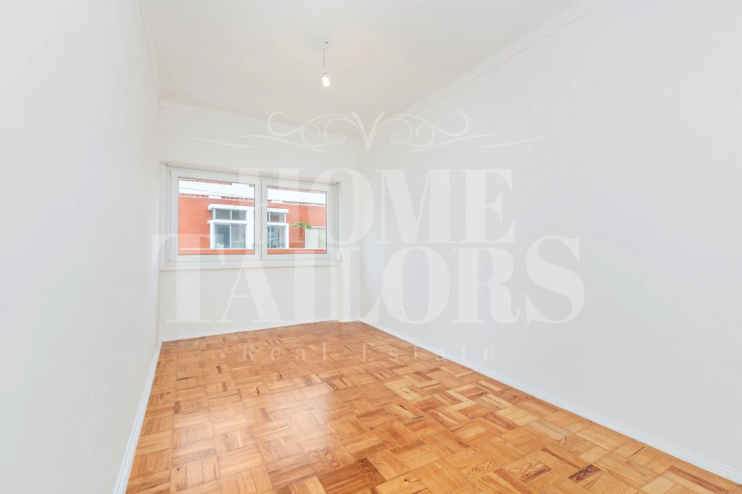 Apartamento T3 para Arrendamento em Santo António Foto 11