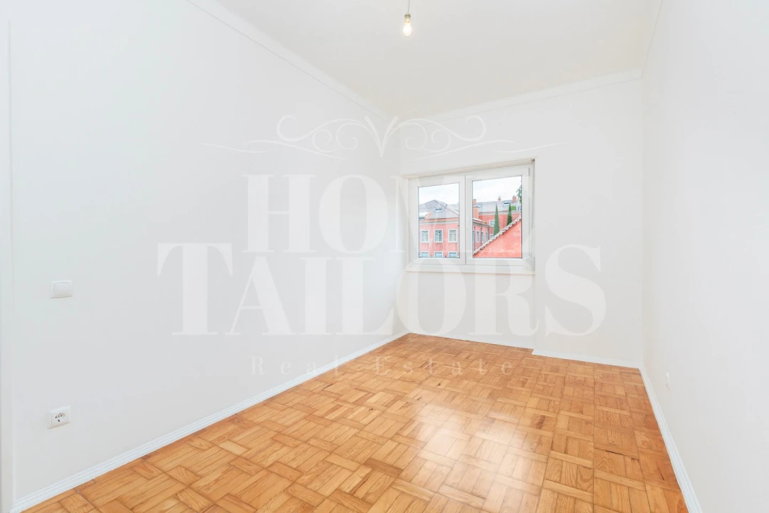 Apartamento T3 para Arrendamento em Santo António Foto 15