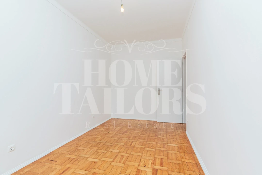 Apartamento T3 para Arrendamento em Santo António Foto 16