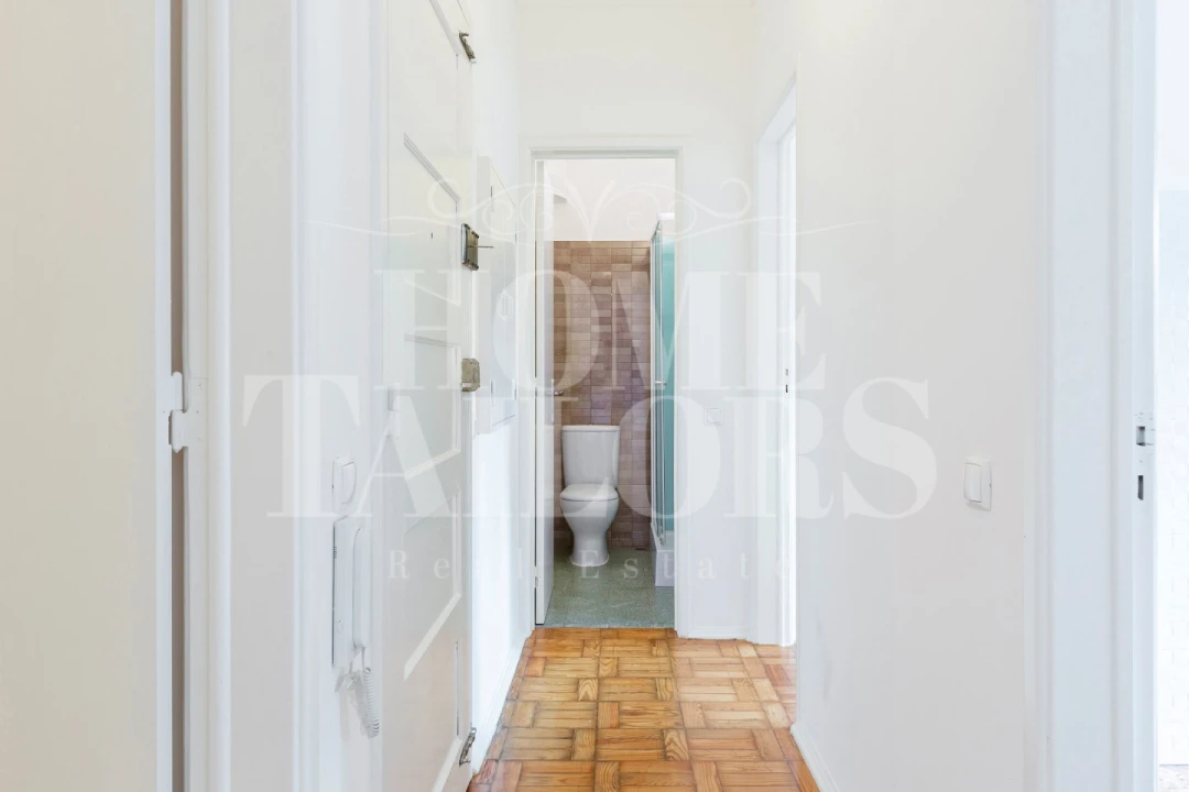 Apartamento T3 para Arrendamento em Santo António Foto 13