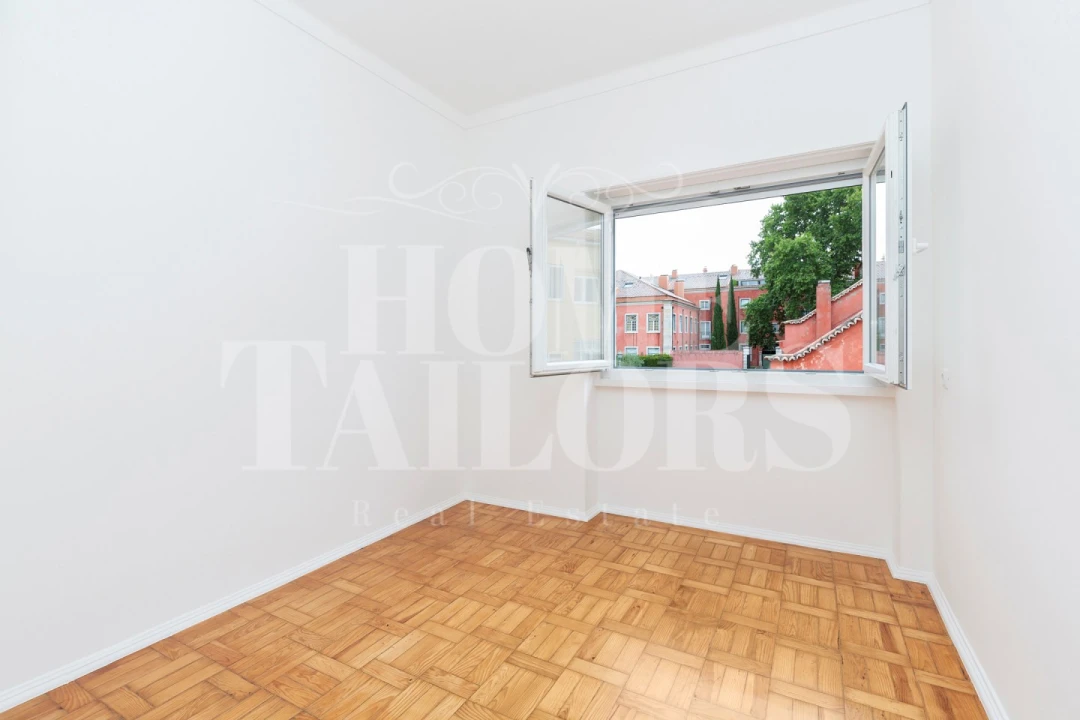 Apartamento T3 para Arrendamento em Santo António Foto 18