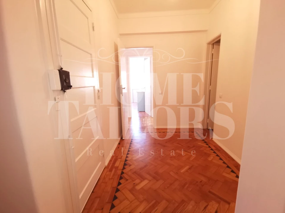 Apartamento T3 para Arrendamento em Santo António Foto 19