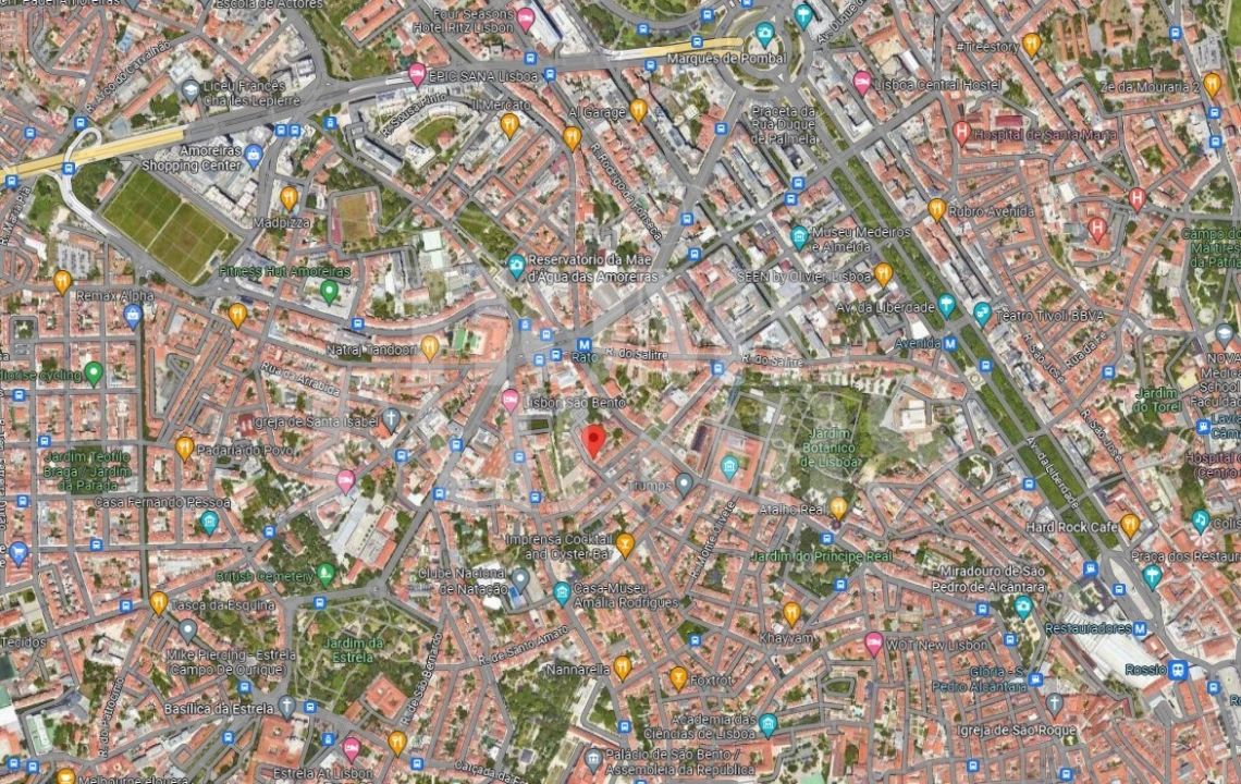 Apartamento T3 para Arrendamento em Santo António Foto 24