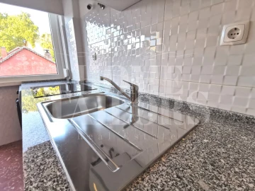 Apartamento T3 para Arrendamento em Santo António