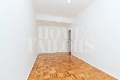 Apartamento T3 para Arrendamento em Santo António