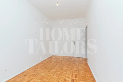 Apartamento T3 para Arrendamento em Santo António