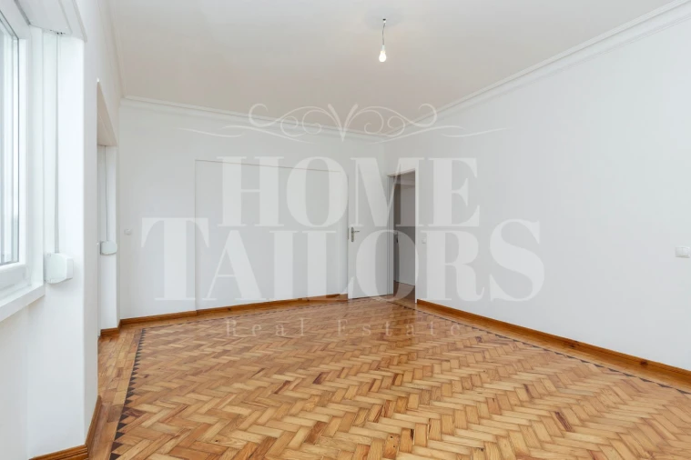 Apartamento T3 para Arrendamento em Santo António Foto 5