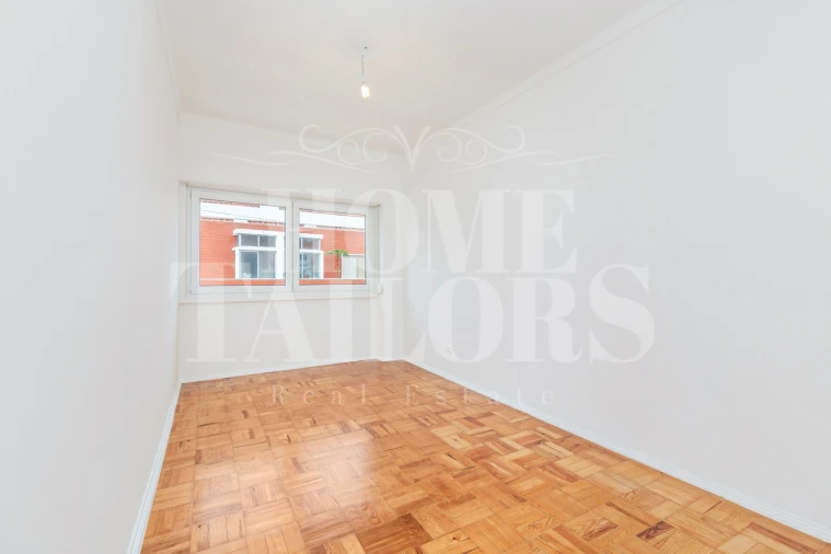 Apartamento T3 para Arrendamento em Santo António Foto 11