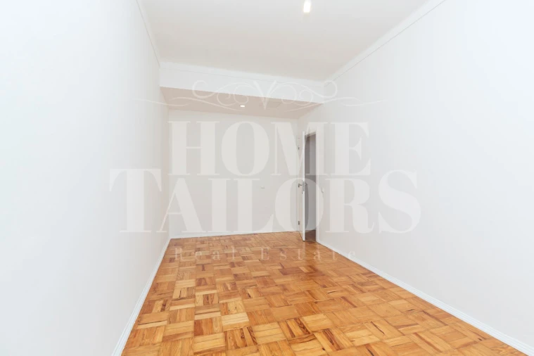 Apartamento T3 para Arrendamento em Santo António Foto 12