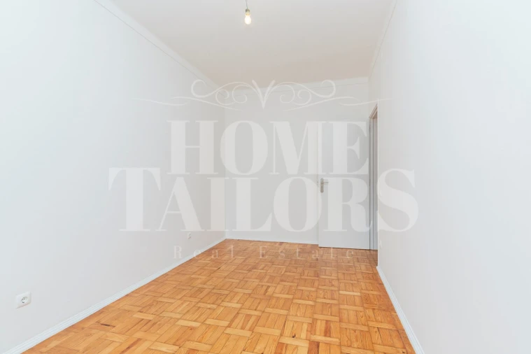 Apartamento T3 para Arrendamento em Santo António Foto 16
