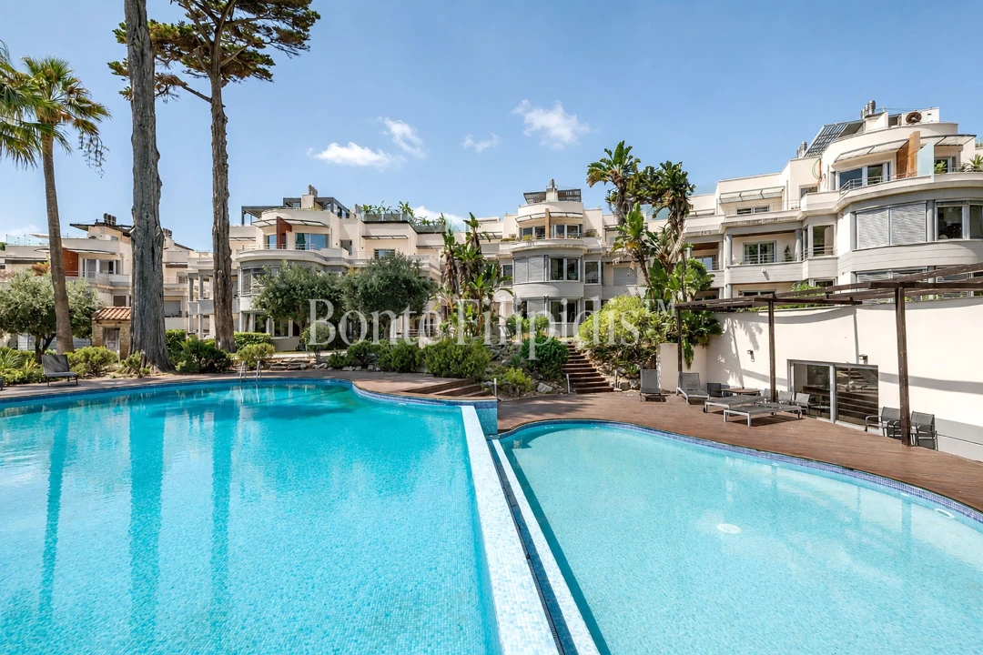 Apartamento T4 para Venda em Carcavelos e Parede Foto 71
