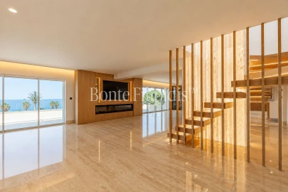 Apartamento T4 para Venda em Carcavelos e Parede