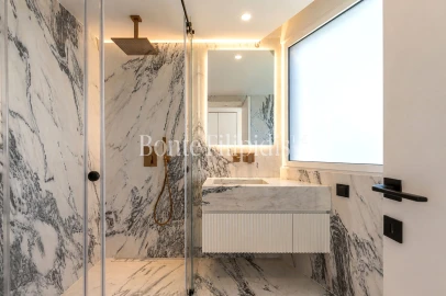 Apartamento T4 para Venda em Carcavelos e Parede