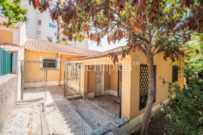 Moradia T7 para Venda em Penha de França