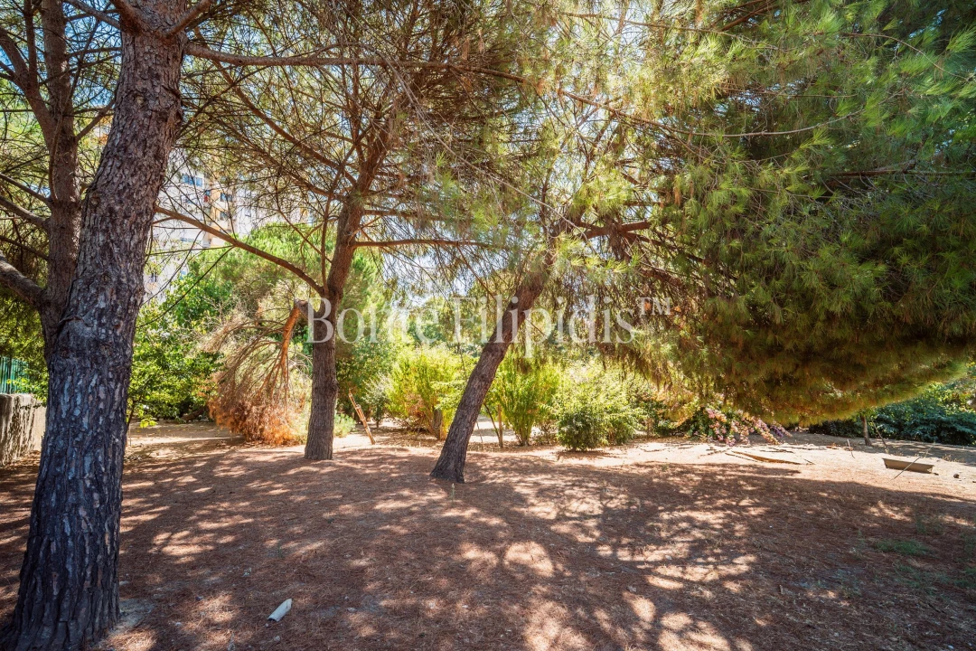 Moradia T7 para Venda em Penha de França Foto 40