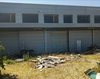 Armazém para Venda em Préstimo e Macieira de Alcoba