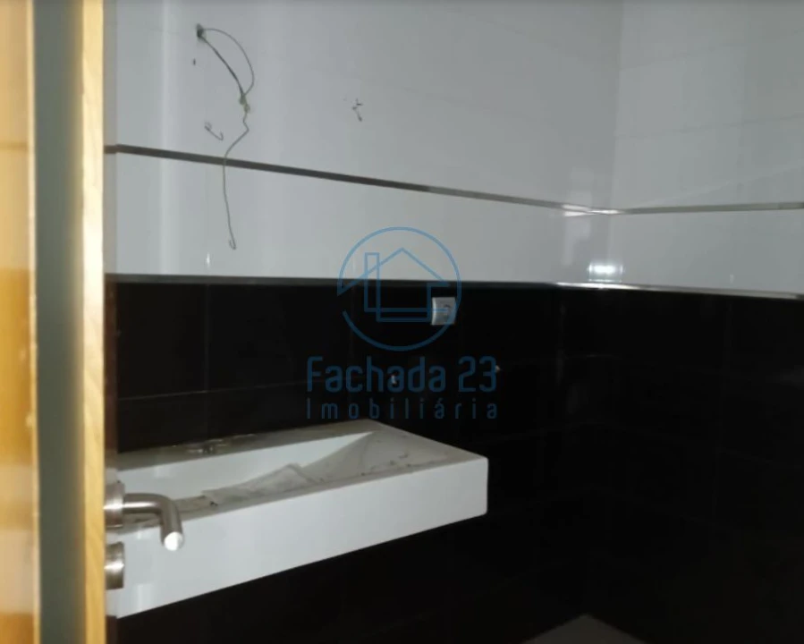 Armazém para Venda em Préstimo e Macieira de Alcoba Foto 5