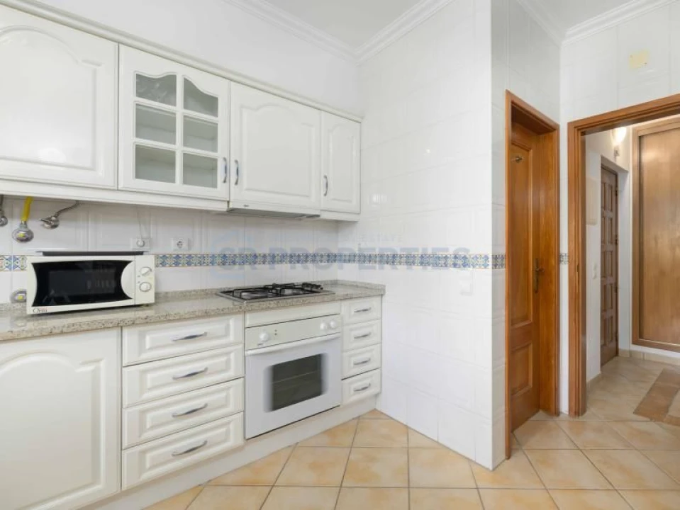 Apartamento T2 para Venda em Quarteira Foto 19