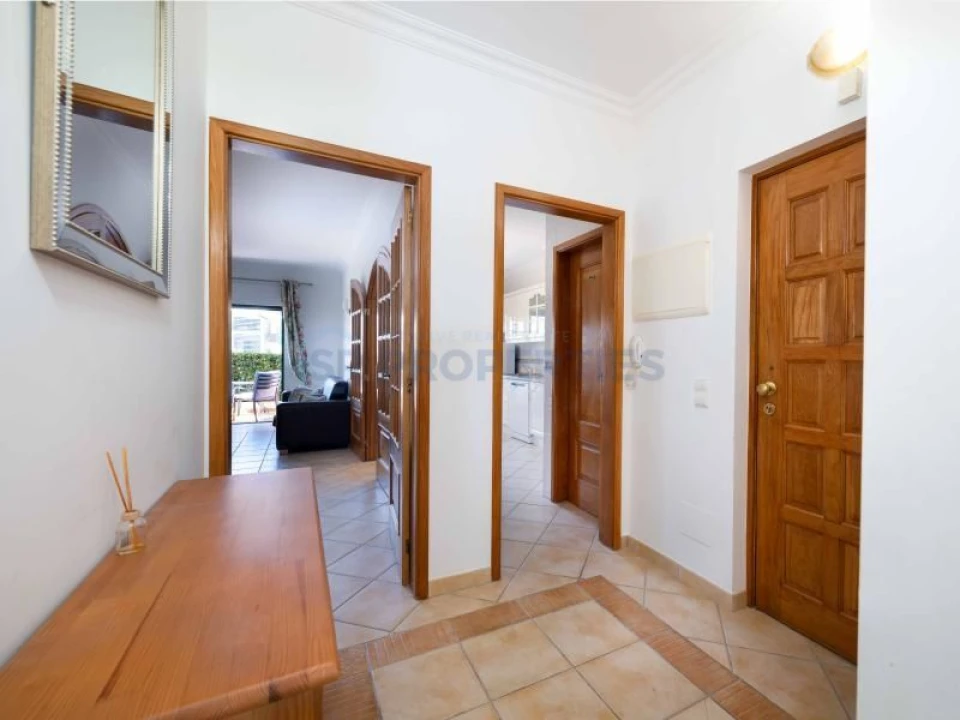 Apartamento T2 para Venda em Quarteira Foto 12