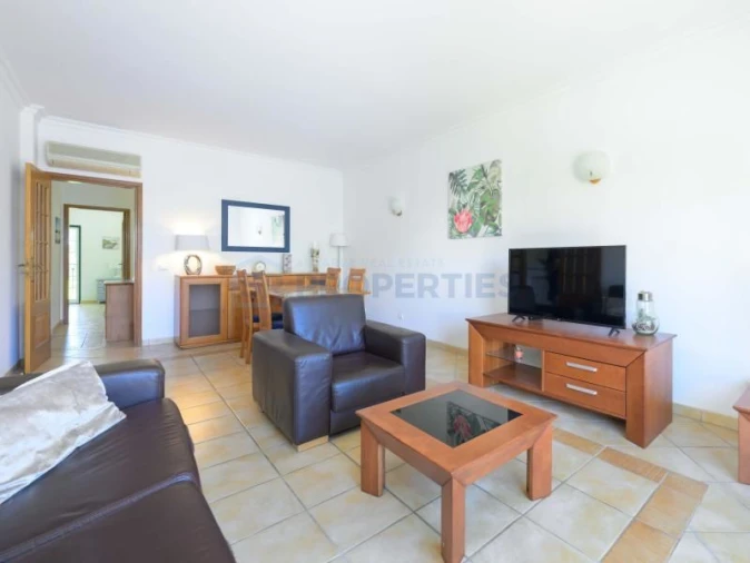 Apartamento T2 para Venda em Quarteira Foto 8