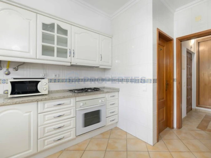 Apartamento T2 para Venda em Quarteira Foto 19