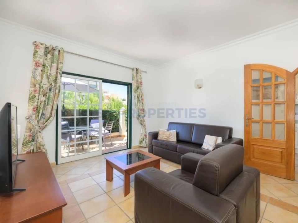Apartamento T2 para Venda em Quarteira Foto 1