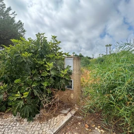 Terreno para Venda em Lagos (São Sebastião e Santa Maria)