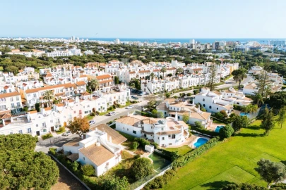 Apartamento T2 para Arrendamento férias em Quarteira