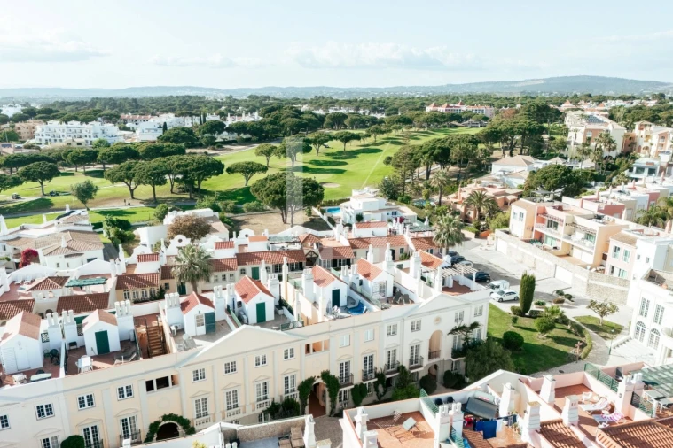 Apartamento T2 para Arrendamento férias em Quarteira Foto 32