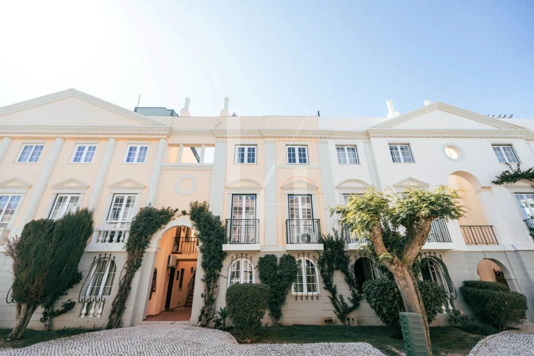Apartamento T2 para Arrendamento férias em Quarteira Foto 43