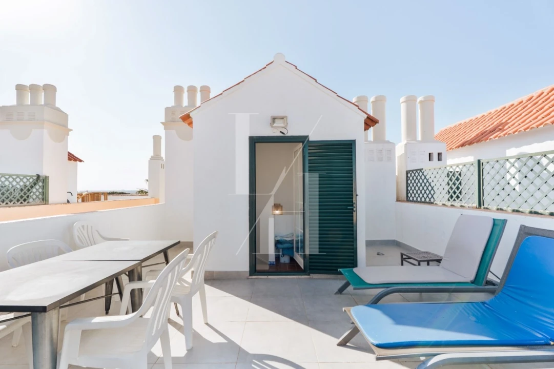 Apartamento T2 para Arrendamento férias em Quarteira Foto 42