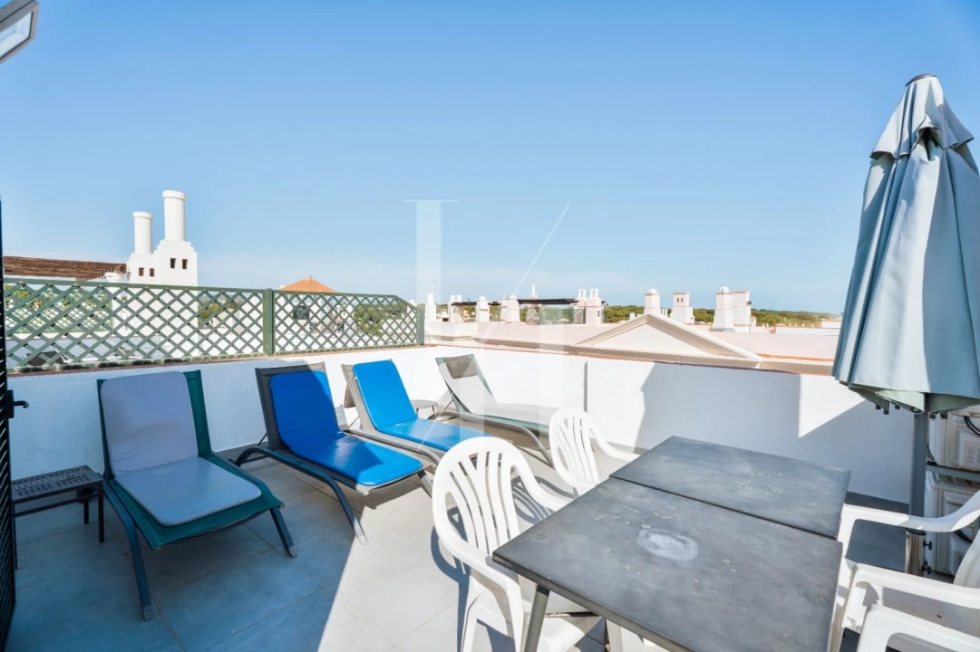 Apartamento T2 para Arrendamento férias em Quarteira Foto 41