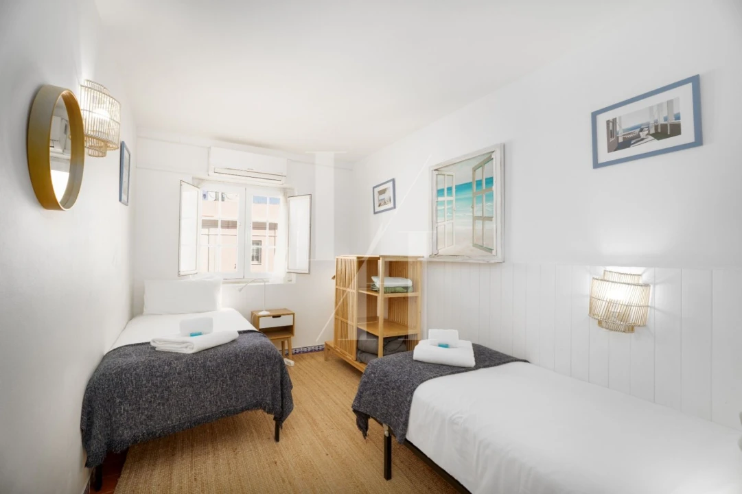 Apartamento T2 para Arrendamento férias em Quarteira Foto 10