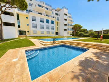 Apartamento T3 para Arrendamento em Albufeira e Olhos de Água