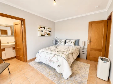 Apartamento T3 para Arrendamento em Albufeira e Olhos de Água