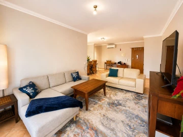 Apartamento T3 para Arrendamento em Albufeira e Olhos de Água