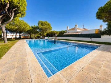 Apartamento T3 para Arrendamento em Albufeira e Olhos de Água